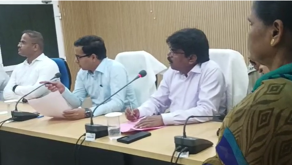 ଜନ ଅଭିଯୋଗର ତ୍ୱରିତ ସମାଧାନ ପାଇଁ ଜିଲ୍ଲାପଳଙ୍କ ନିର୍ଦ୍ଦେଶ