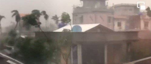 ଅତି ଭୀଷଣ ରୂପରେ ଲ୍ୟାଣ୍ଡଫଲ କଲା ବାତ୍ୟା ‘ମୋକା’