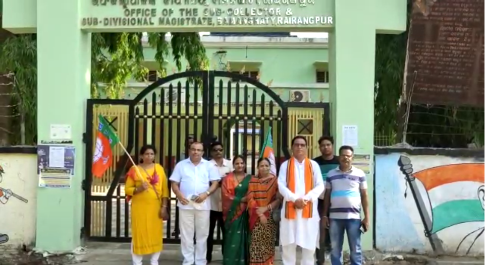 ରାଷ୍ଟ୍ରପତି ଦ୍ରୌପଦୀ ମୁର୍ମୁଙ୍କ ଭାଷଣ ବେଳେ ହୋଇଥିବା ପାଓ୍ବାର କଟ୍ ର ପ୍ରତିବାଦ କରିଛି ରାଇରଙ୍ଗପୁର ବିଜେପି