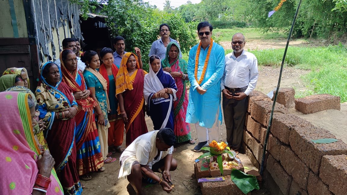 ତୁଳସୀପୁର ଠାରୁ ସାନହୁଳୀ ଭାୟା ଚହଟା ସଡକର ଭିତ୍ତିପ୍ରସ୍ତର ସ୍ଥାପନ