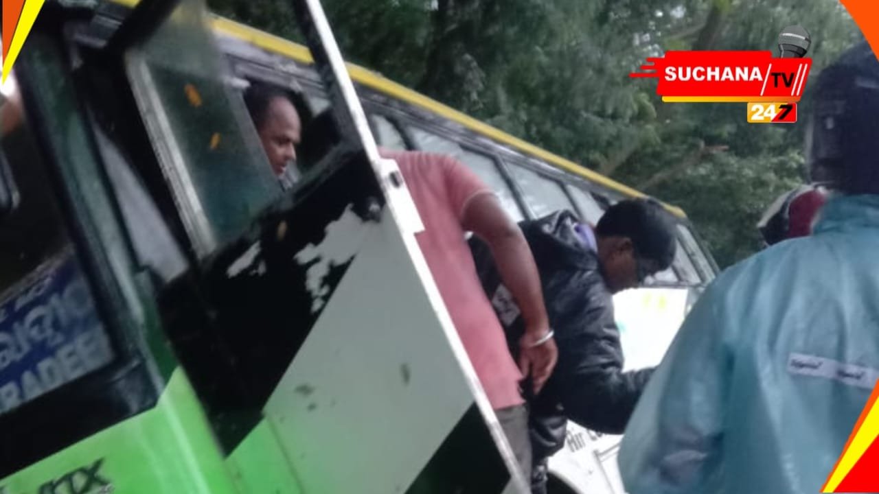 ଓଲଟିଲା ବସ, ଅଳ୍ପକେ ବର୍ତ୍ତିଲେ ଯାତ୍ରୀ