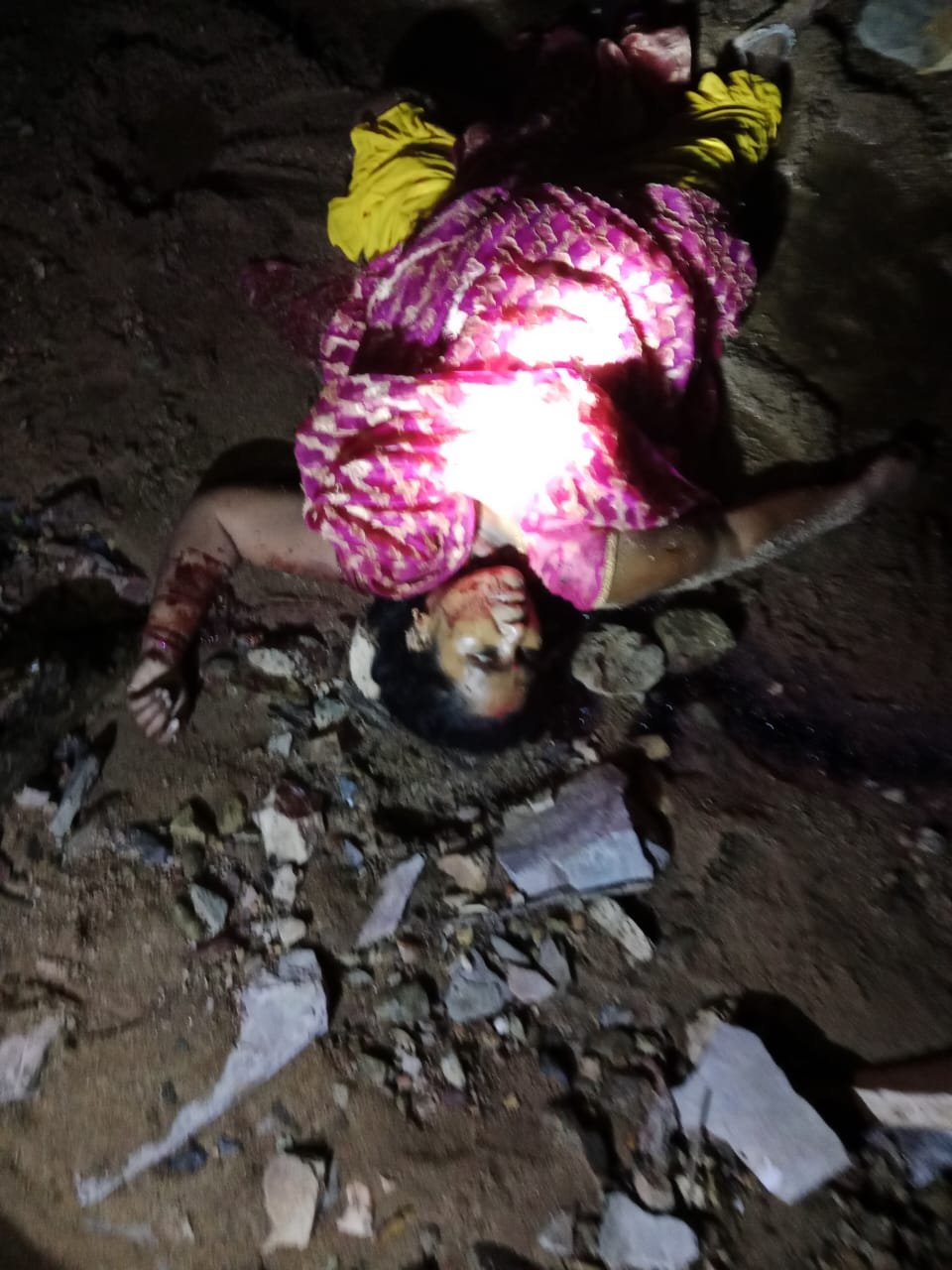 ବୈପାରୀଗୁଡା: ସୁକୁନାଳ ନିକଟରେ ଅଜଣା ମହିଳାଙ୍କ କ୍ଷତାକ୍ତ ମୃତଦେହ ଜବତ