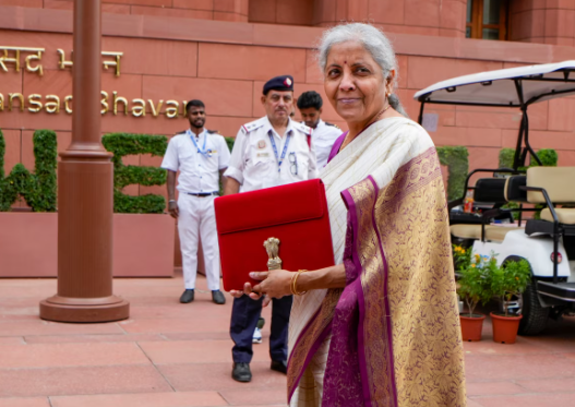 ଶାହା, ରାଜନାଥ, ଶିବରାଜ ଏବଂ ଗଡକରୀ ପର୍ଯ୍ୟନ୍ତ … କେଉଁ ମନ୍ତ୍ରୀ ବଜେଟରେ ପାଇଲେ ସର୍ବାଧିକ ଟଙ୍କା, ଜାଣି ହେବେ ଆଶ୍ଚର୍ଯ୍ୟ