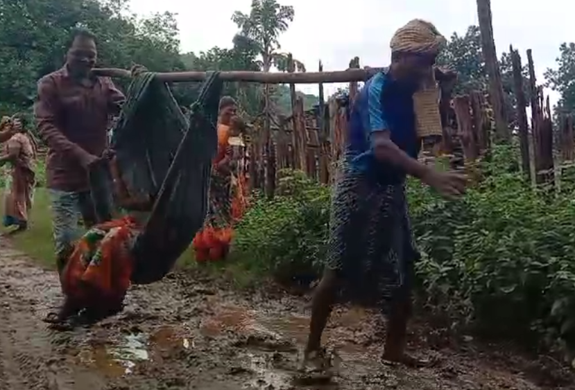 ମରଣଯନ୍ତା ପାଲଟିଛି ଅଡାମାହା ଗ୍ରାମ କଚ୍ଛା ରାସ୍ତା