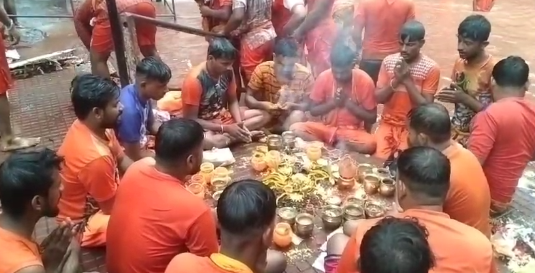 ଶ୍ରାବଣ ମାସର ପ୍ରଥମ ସୋମବାର, ଜଳାଭିଷେକ ପାଇଁ ଶୈବପୀଠ ଗୁଡିକରେ କାଉଡିଆଙ୍କ ଭିଡ