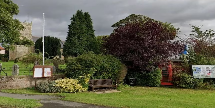 କେଉଁଠୁ ଆସୁଛି ଏହି ଗାଁକୁ ରହସ୍ୟମୟ ଚିଠି ? ଆତଙ୍କିତ ହୋଇ ଏରିଆ ଛାଡି ପଳାଉଛନ୍ତି ଲୋକେ