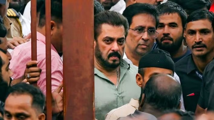 ବାବା ସିଦ୍ଦିକି ହତ୍ୟାକାଣ୍ଡ ପରେ ସତର୍କ ପୋଲିସ, ସଲମାନ ଖାନଙ୍କ ବନ୍ଧୁ-ସମ୍ପର୍କୀୟଙ୍କ ବିଷୟରେ ତଥ୍ୟ ସଂଗ୍ରହ କରିବ କ୍ରାଇମ ବ୍ରାଞ୍ଚ