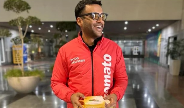 କମ୍ପାନୀ ସିଇଓ ହେଲ ଜୋମାଟୋ ଡେଲିଭରୀ ବୟ