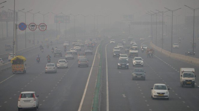 ଦିଲ୍ଲୀର ହେଉଛି ଶ୍ୱାସରୁଦ୍ଧ, ଆଜିଠାରୁ ପ୍ରତିବନ୍ଧକର ତୃତୀୟ ରାଉଣ୍ଡ, ଜାଣନ୍ତୁ ବିଦ୍ୟାଳୟ ସହିତ କ’ଣ ସବୁ ବନ୍ଦ