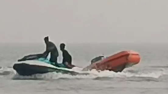 ବୋଲ ମାନିଲା ନାହିଁ ପାଟ୍ରୋଲିଂ ବୋଟ!, ନାକେଦମ ପୁଲିସ