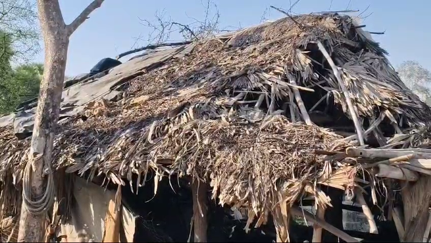 ଶୋଇଥିବାବେଳେ ଜଳିଗଲା ୪ ବଖରା ଘର