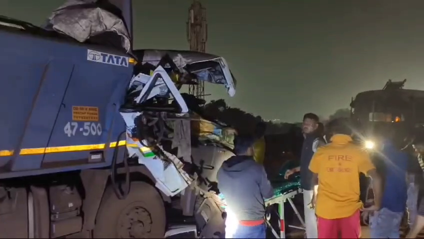 ଯୋଡ଼ା ଫ୍ଲାଇ ଓଭରରେ ଦୁର୍ଘଟଣା, ହାଇୱା ଡ୍ରାଇଭର ମୃତ