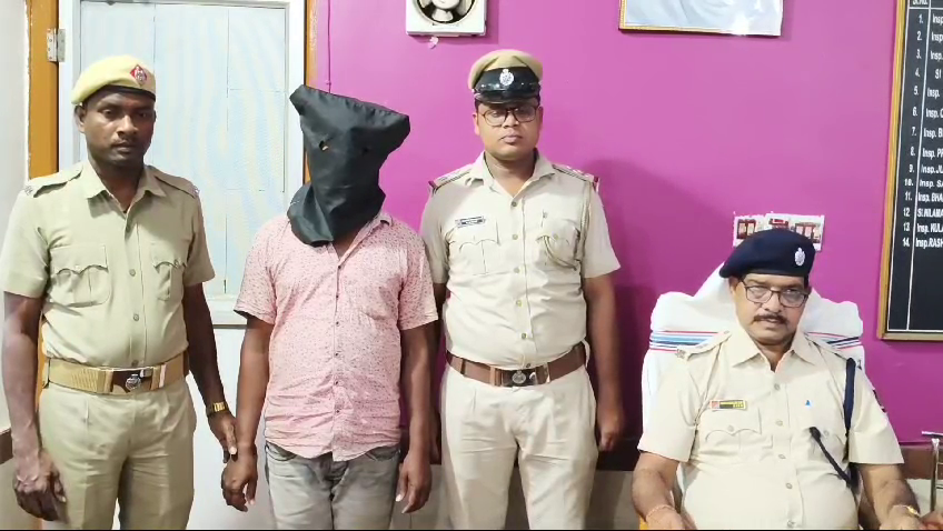 ଧଳାଜହର ବେପାରୀ ଗିରଫ; ୯.୨ ଗ୍ରାମର ବ୍ରାଉନ ସୁଗାର ଜବତ