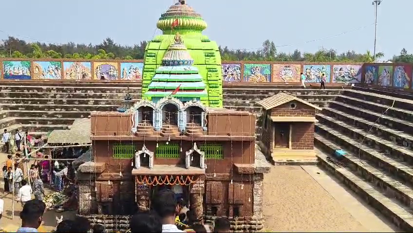 ବଟେଶ୍ୱର ମନ୍ଦିରରେ ରେକର୍ଡ ଭାଙ୍ଗିଲା ଭକ୍ତଙ୍କ ଭିଡ଼