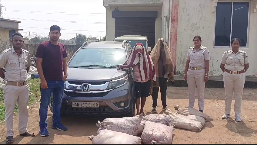 ୫୨୦ ଲିଟର ଦେଶୀ ମଦ ସହ କାର ଜବତ ଓ ଦୁଇ ଗିରଫ