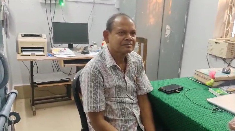 ପୂର୍ବତନ ପ୍ୟାକ୍ସ ସମ୍ପାଦକ ଗିରଫ