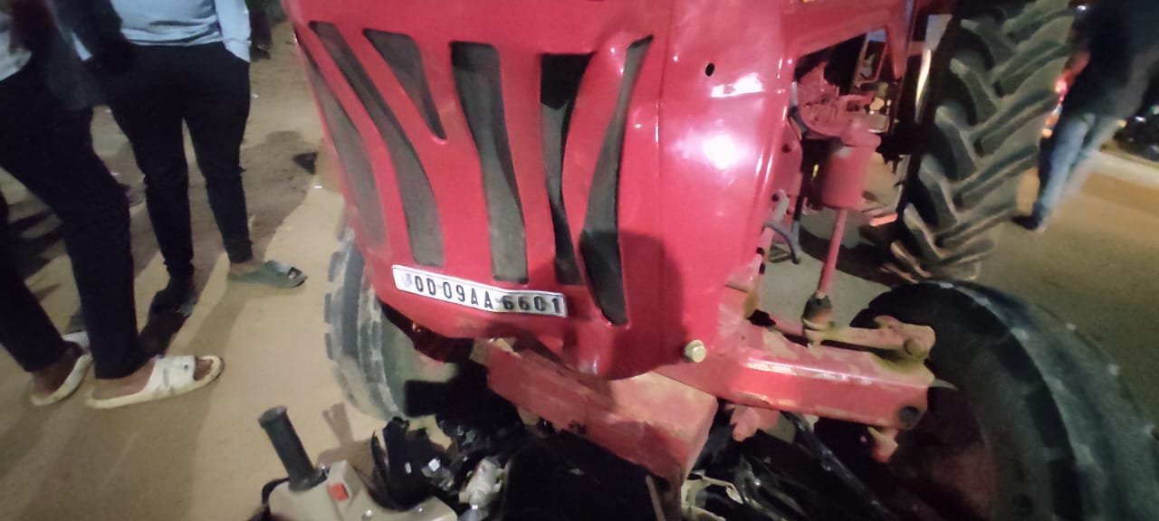 ଚମ୍ପୁଆ ବ୍ଲକ କାର୍ଯ୍ୟାଳୟ ନିକଟରେ ଦୁର୍ଘଟଣା; ଜଣେ ମୃତ, ଚାରି ଆହତ