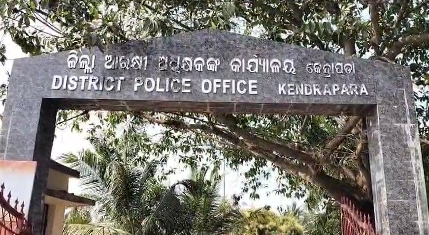 ଧମକାଉଛି ପୋଲିସ, ଏସପିଙ୍କୁ ଭେଟିଲେ ପୀଡିତା