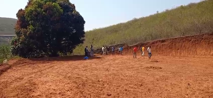 ଅଜଣା ବ୍ୟକ୍ତିଙ୍କ ଝୁଲନ୍ତା ମୃତଦେହ ଉଦ୍ଧାର