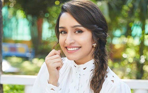 ଶ୍ରଦ୍ଧାଙ୍କୁ ଏମିତି କହି ଟ୍ରୋଲ୍ ରେ ନିର୍ଦ୍ଦେଶକ