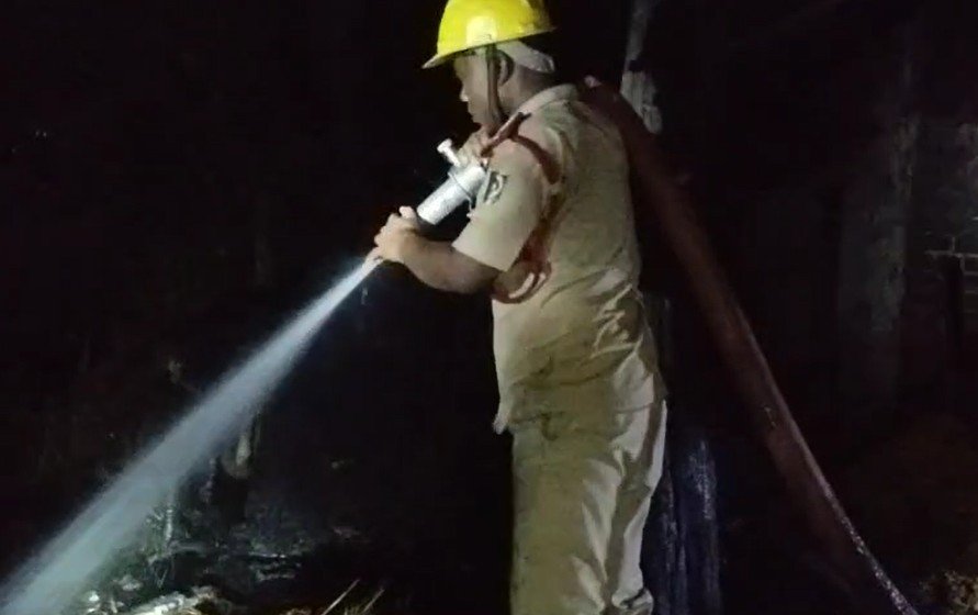 ଲକ୍ଷାଧିକ ଟଙ୍କାର ସମ୍ପତି ଜଳି ପୋଡି ପାଉଁଶ