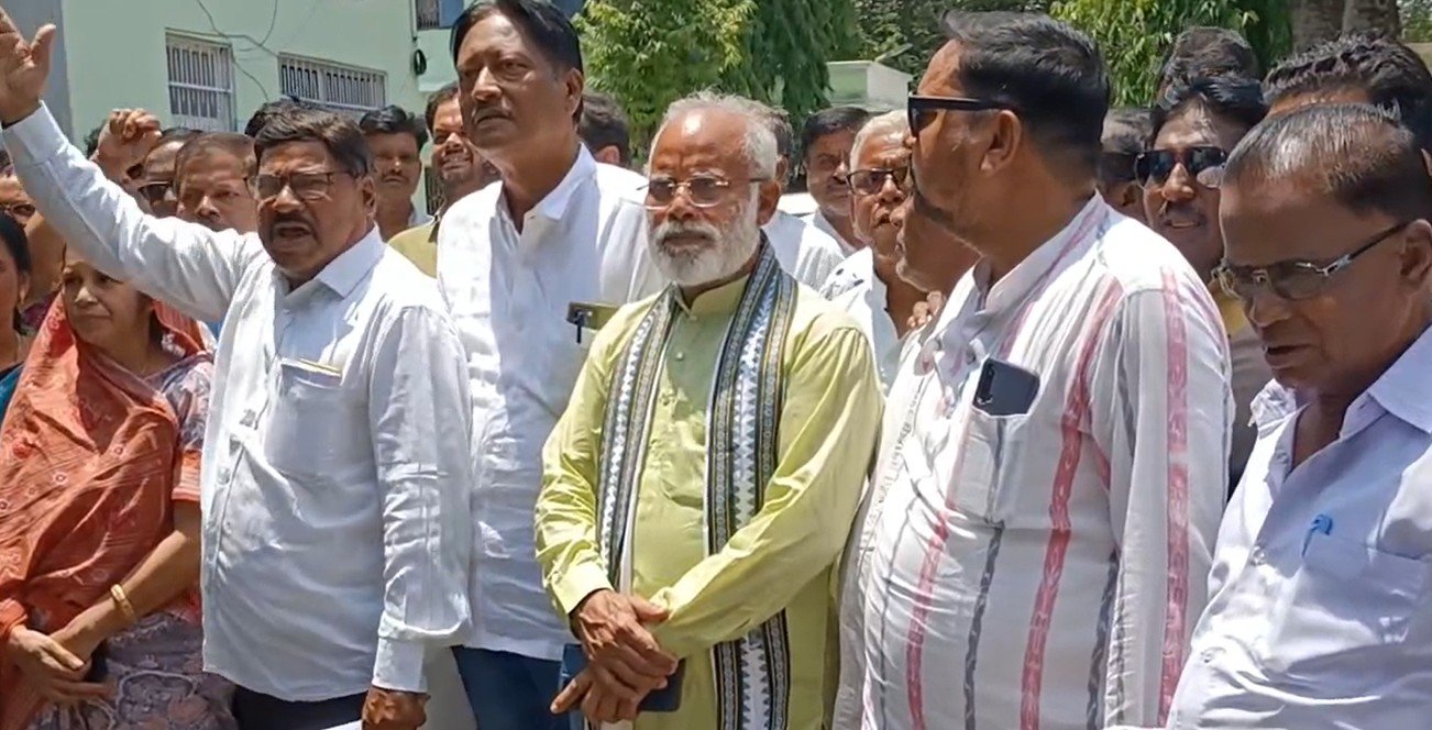 ବରଗଡ଼ରେ ବ୍ୟାପକ ଫସଲ କ୍ଷତି: ଜିଲ୍ଲାପାଳଙ୍କ ନିକଟରେ ବିଜେଡିର ଦାବିପତ୍ର