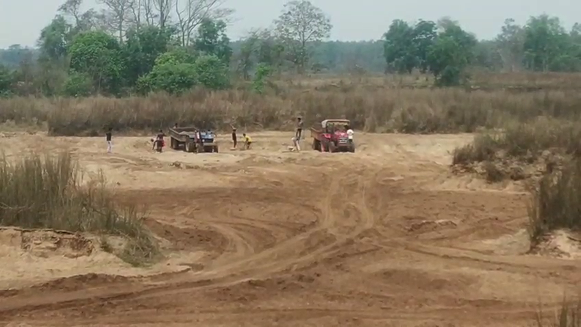 ବାଲି ଚୋରିକୁ ନେଇ ପୋଲିସ-ଲଘୁ ଖଣିଜ ବିଭାଗରେ ଚାଲିଛି କଣ ?