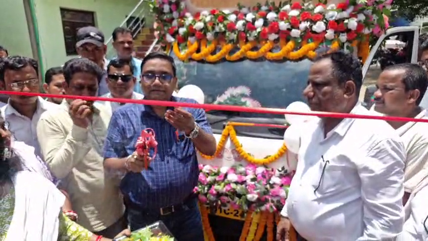 ଜଳେଶ୍ବରରେ ଗଡ଼ିଲା ‘ବିକାଶ ବାହନ’