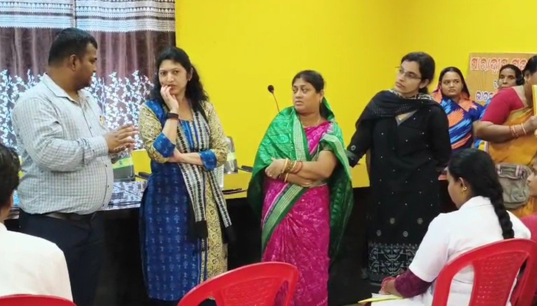 ପାରାଦ୍ୱୀପ ଗସ୍ତରେ ଗୃହ ଓ ନଗର ଉନ୍ନୟନ ବିଭାଗର ପ୍ରମୁଖ ସଚିବ