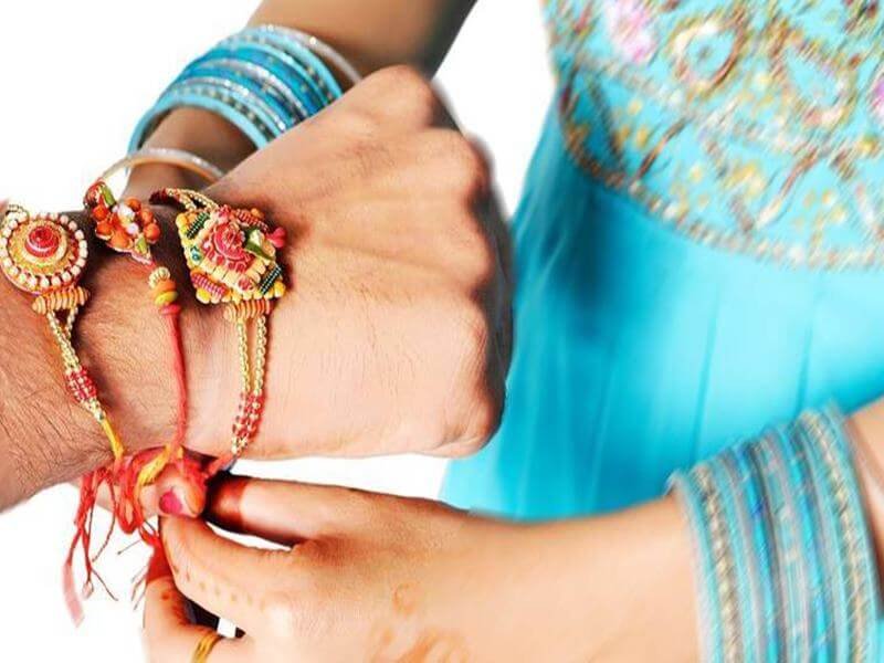 ଅତୁଟ ବନ୍ଧନର ସାକ୍ଷୀ ଏଇ ରାକ୍ଷୀ…