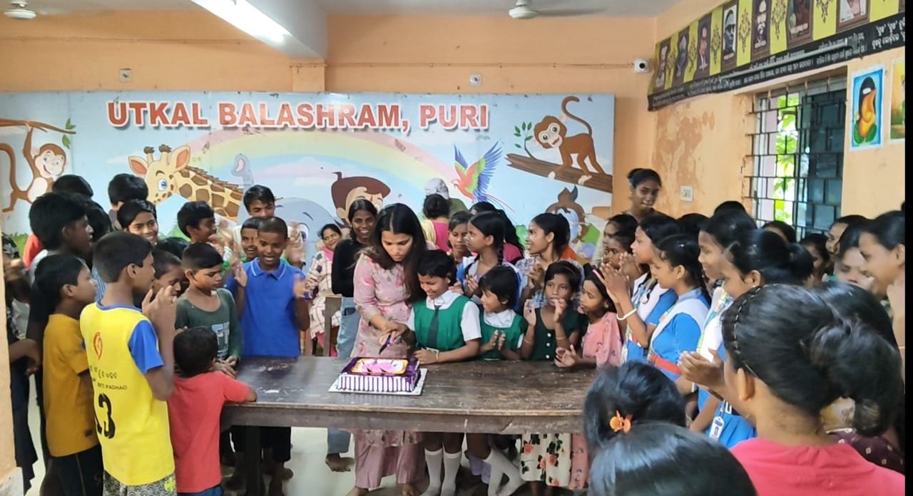 ନିଆରା ଢଙ୍ଗରେ ଜନ୍ମଦିନ ପାଳିଲେ UNO ର କାର୍ଯ୍ୟରତ ଅଧିକାରୀ