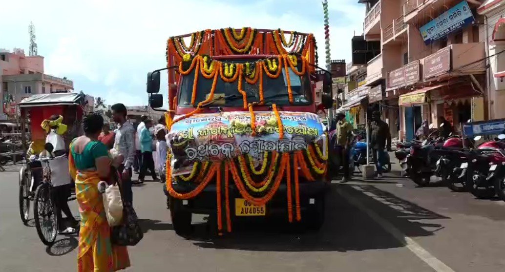 ଦେଉଳି ମଠ ଅଭିମୁଖେ ପୁରୀର ରଥ ଚକ