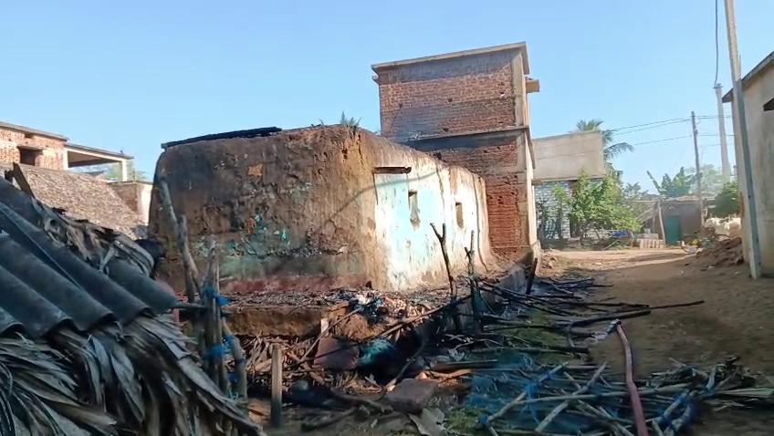 Short-circuit,ସର୍ଟ-ସର୍କିଟ, ଜଳିଗଲା ୩ ବଖରା ଘର!