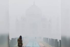 ଆଗ୍ରାରେ ତାଣ୍ଡବ କରୁଛି କୁହୁଡ଼ି, ତାଜମହଲ ପରିଦର୍ଶନ କରିବା ମଧ୍ୟ କଷ୍ଟକର ହୋଇପଡୁଛି