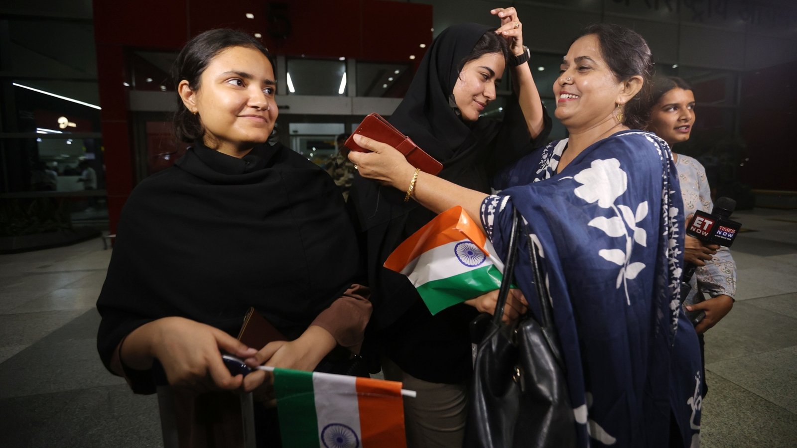 рм╕рнНрммрмжрнЗрм╢ рмлрнЗрм░рм┐рм▓рнЗ рмЗрм░рм╛рмирм░рнЗ рмлрм╕рм┐рмерм┐рммрм╛ рмнрм╛рм░рмдрнАрнЯ