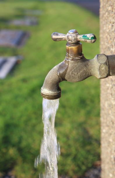 ପାଣି ଟାଙ୍କି ନିର୍ମାଣରେ ଅନିୟମିତତା ଅଭିଯୋଗ, ଗ୍ରାମବାସୀ–ଠିକାଦାର ମୁହାଁମୁହିଁ